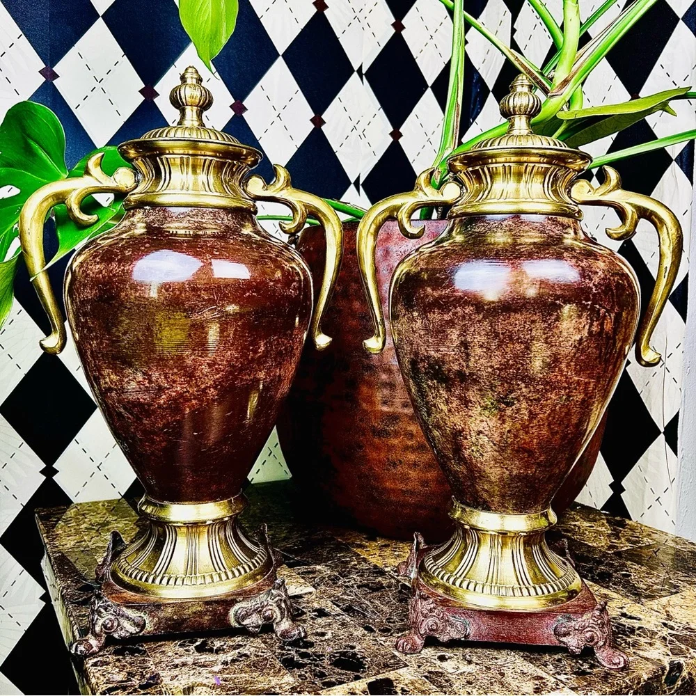 Neoclassical Gilt Metal Urn Pair Mid Century Modern‎ Hollywood Regency Luxury - Picture 13 of 16